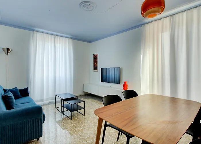 Casa Chiro 79 *